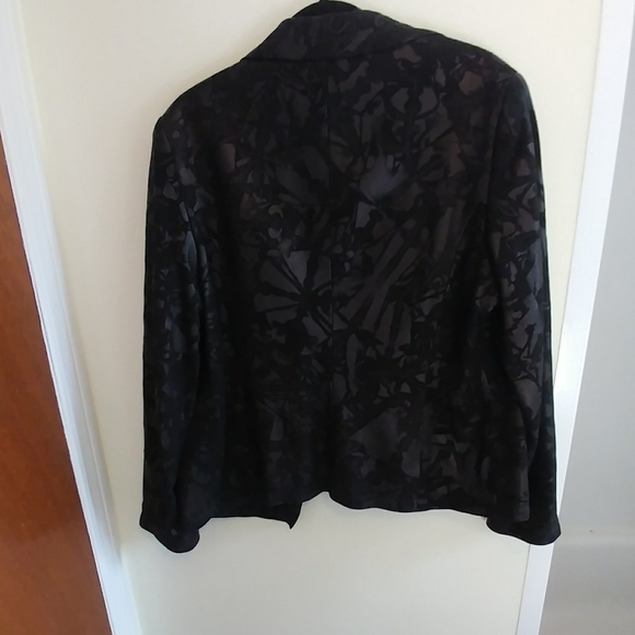 Escada Black Leather Texture Blazer Jacket - Picture 15 of 15